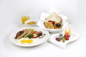 Petit déjeuner buffet servi tous les jours en supplément