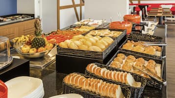 Frukostbuffé varje dag mot avgift