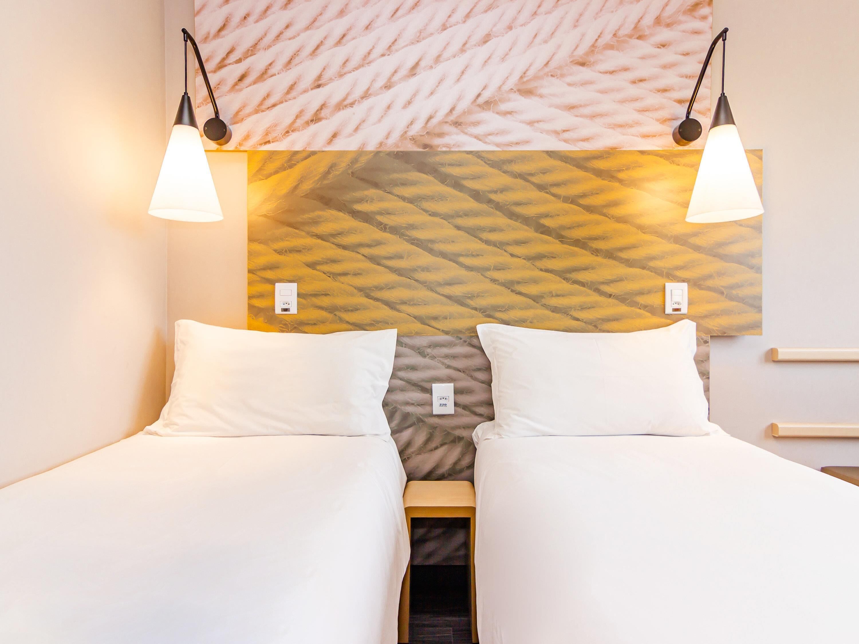 Căn hộ Tiêu chuẩn, 2 giường đơn | Minibar, bàn, màn/rèm cản sáng, phòng cách âm 