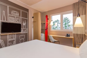 Standardlejlighed - 1 dobbeltseng | Minibar, skrivebord, mørklægningsgardiner, lydisolering