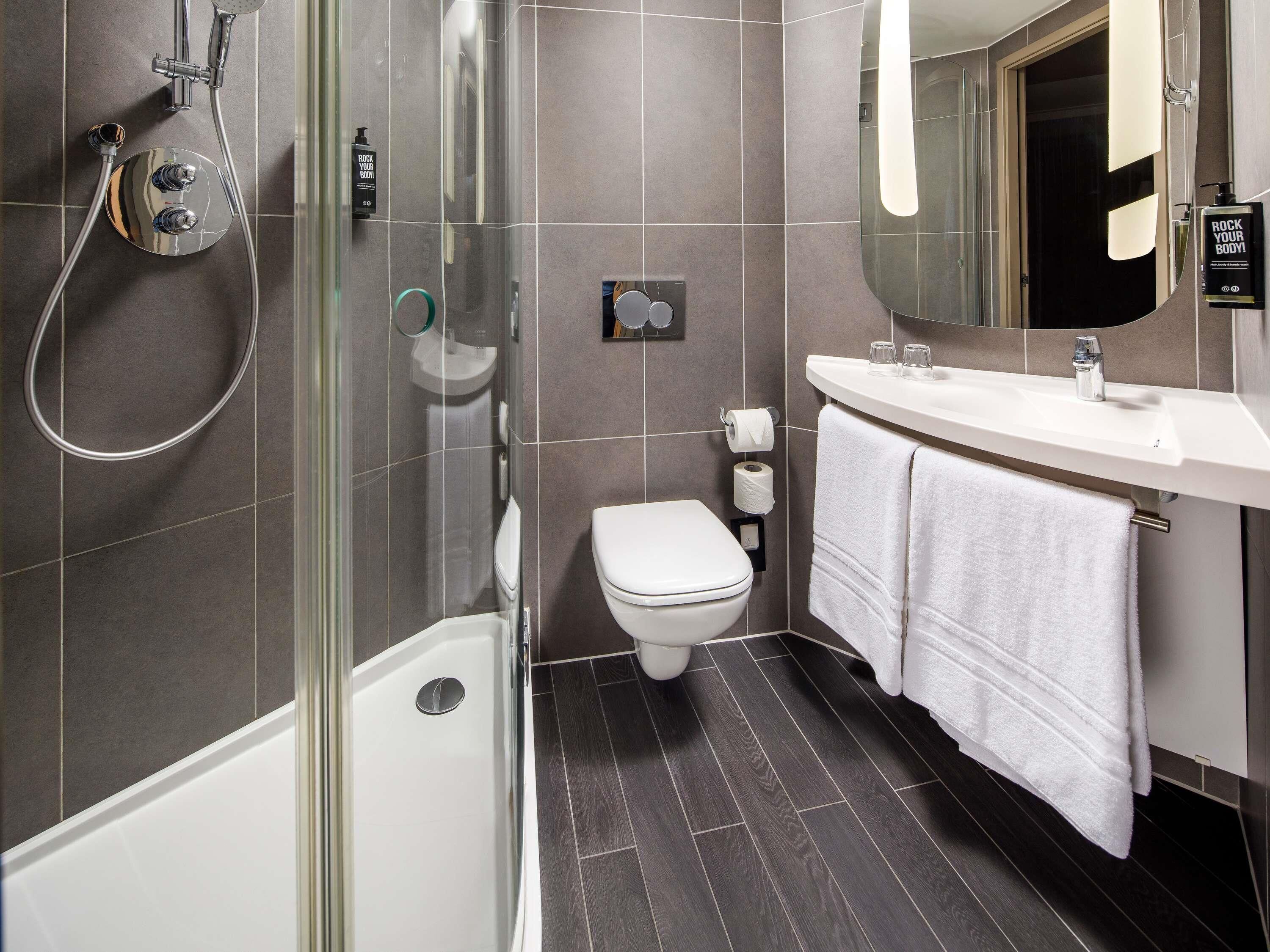 superior room, 1 double bed | desk, blackout curtains, soundproofing, free wifi