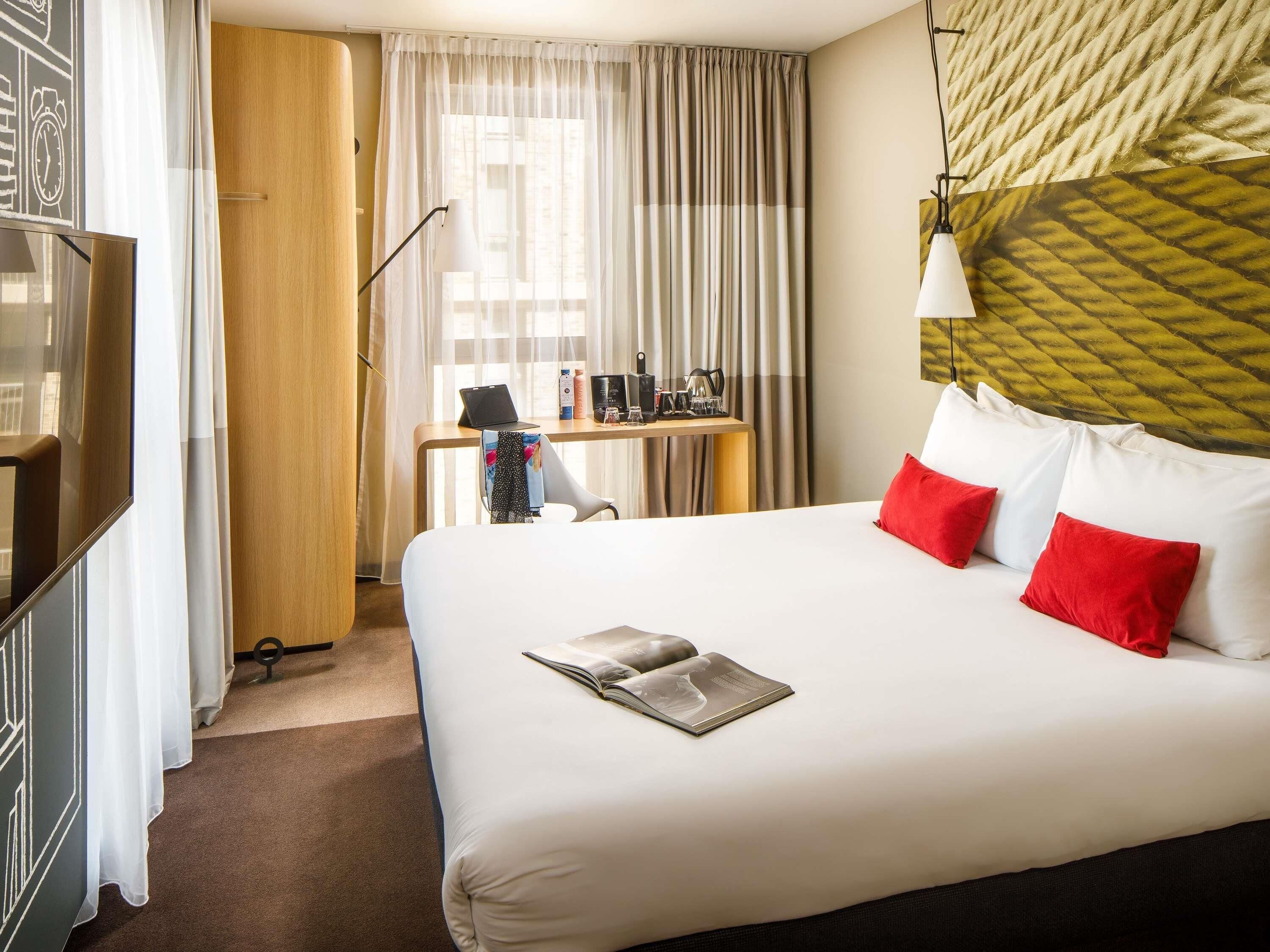 superior room, 1 double bed | desk, blackout curtains, soundproofing, free wifi