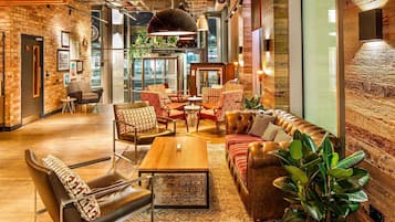 Mittagessen und Abendessen, internationale KĂŒche