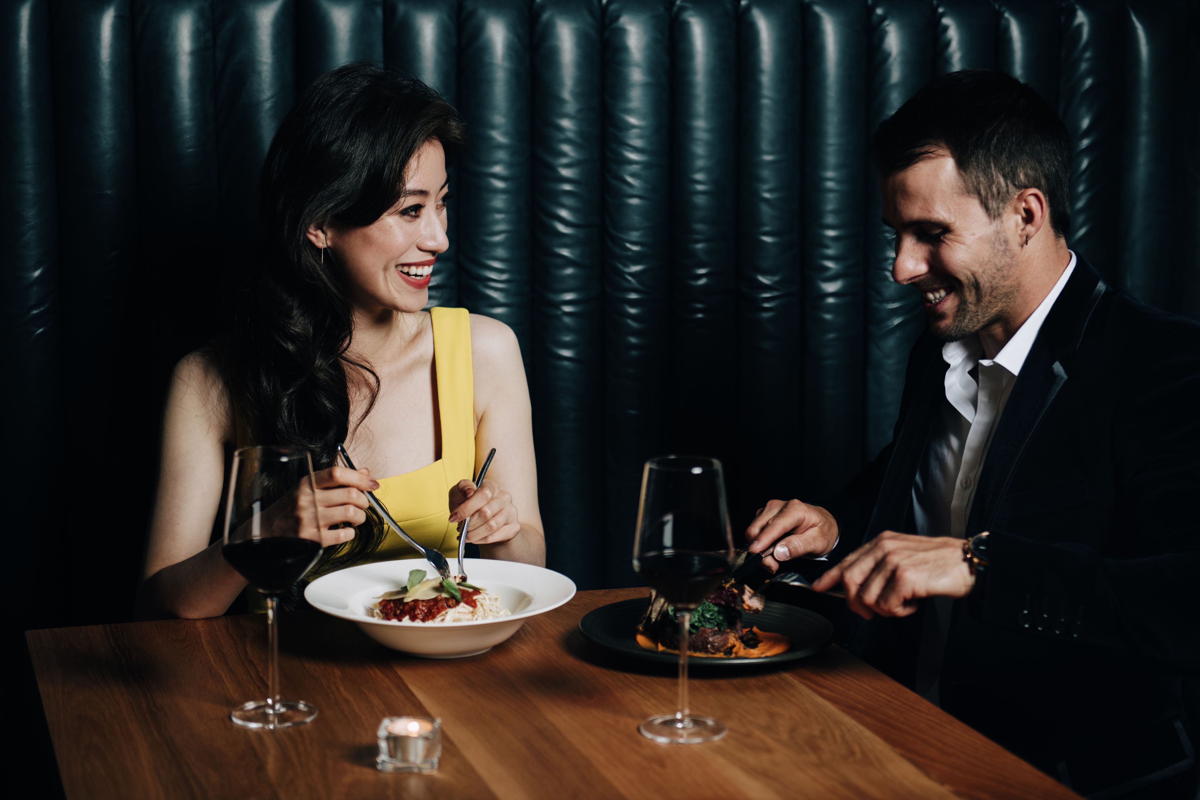 lunch and dinner served, italian cuisine