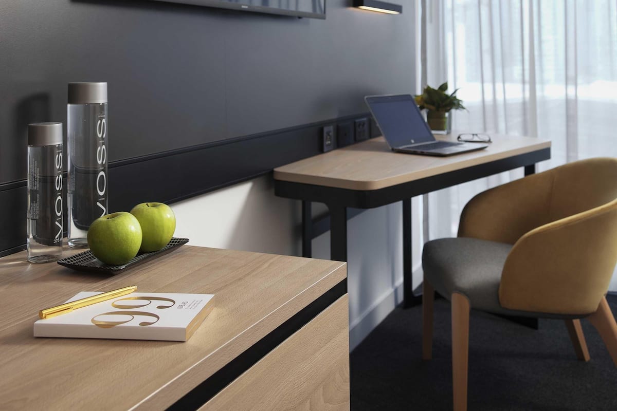 Deluxe Room, 1 King Bed | Pillowtop beds, in-room safe, desk, laptop workspace
