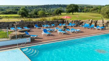 Indoor pool, outdoor pool