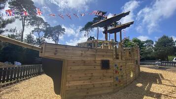 Children’s play area – outdoor