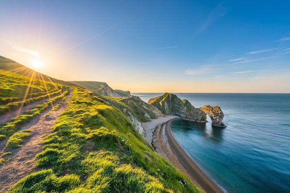 Hiking - The Knoll House (Swanage)