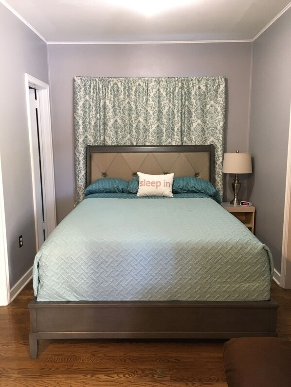 Room, 1 Queen Bed, Full Kitchen  | Premium bedding, pillow-top beds, individually decorated