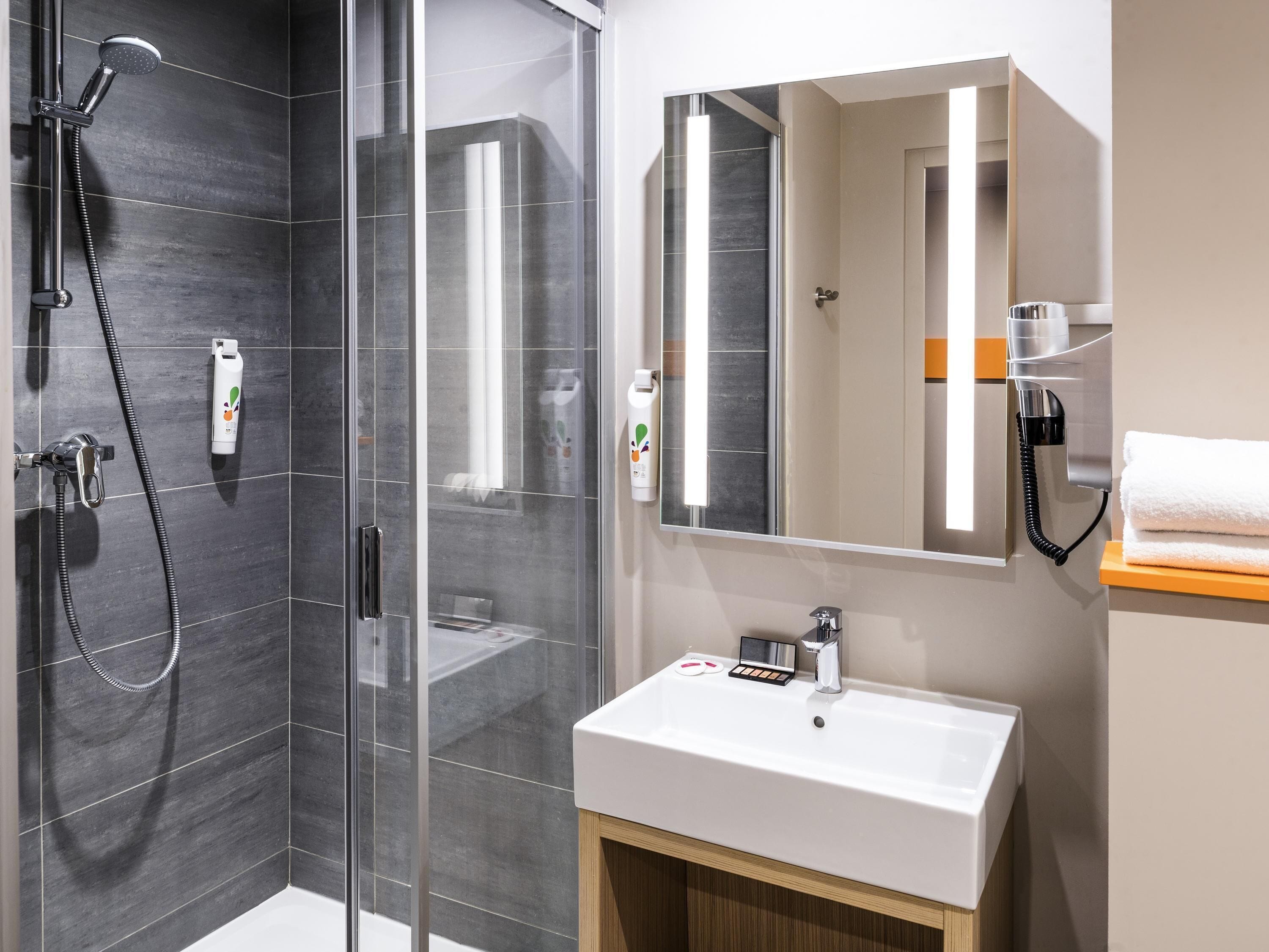 Photo - ibis Styles Clamart Gare Grand Paris