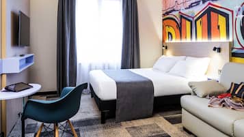 Standard Suite, 1 Double Bed with Sofa bed (Standard) | Premium bedding, in-room safe, desk, blackout drapes