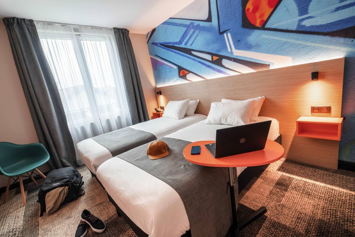 1 bedroom, premium bedding, in-room safe, desk