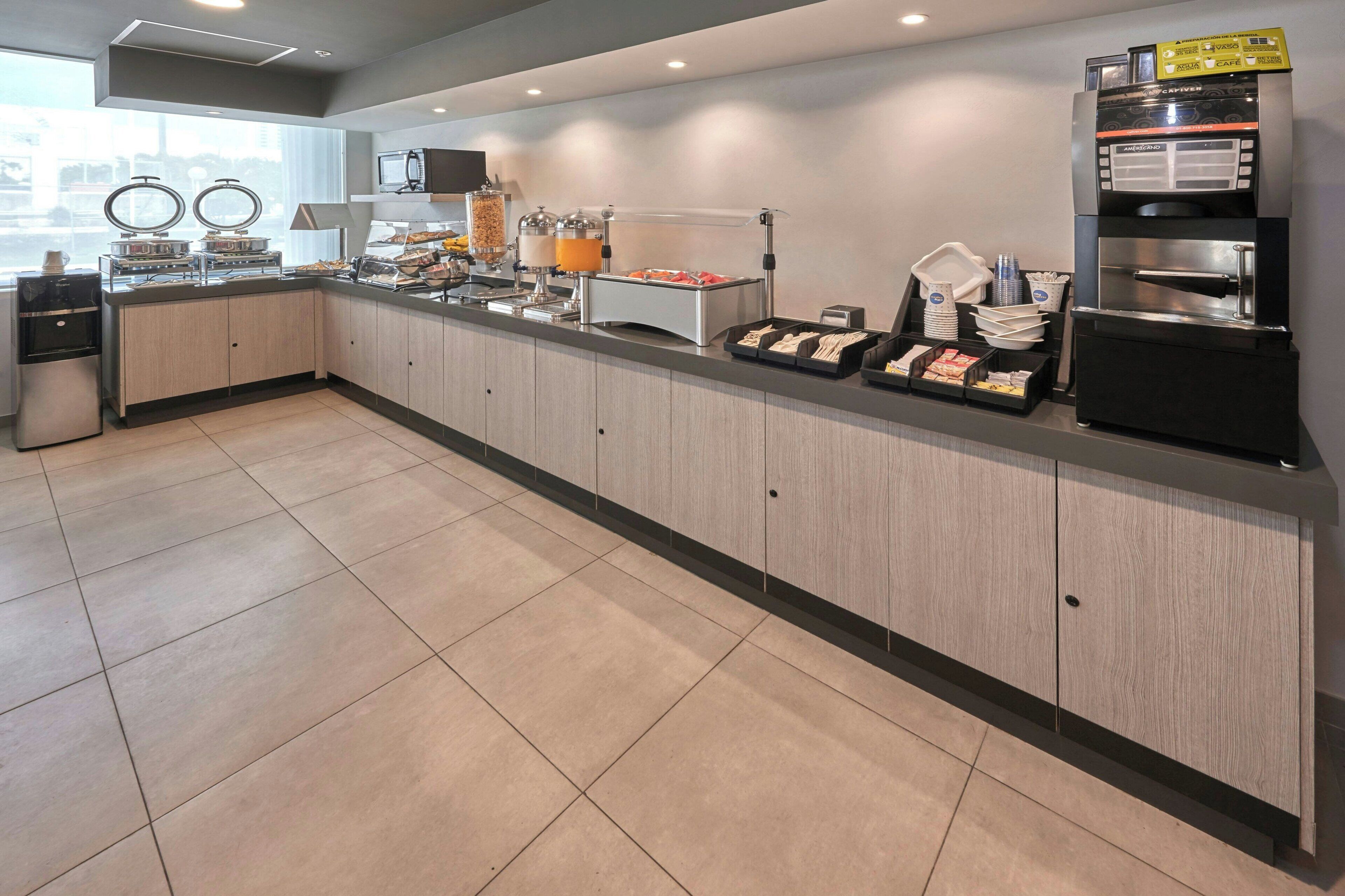 free daily continental breakfast