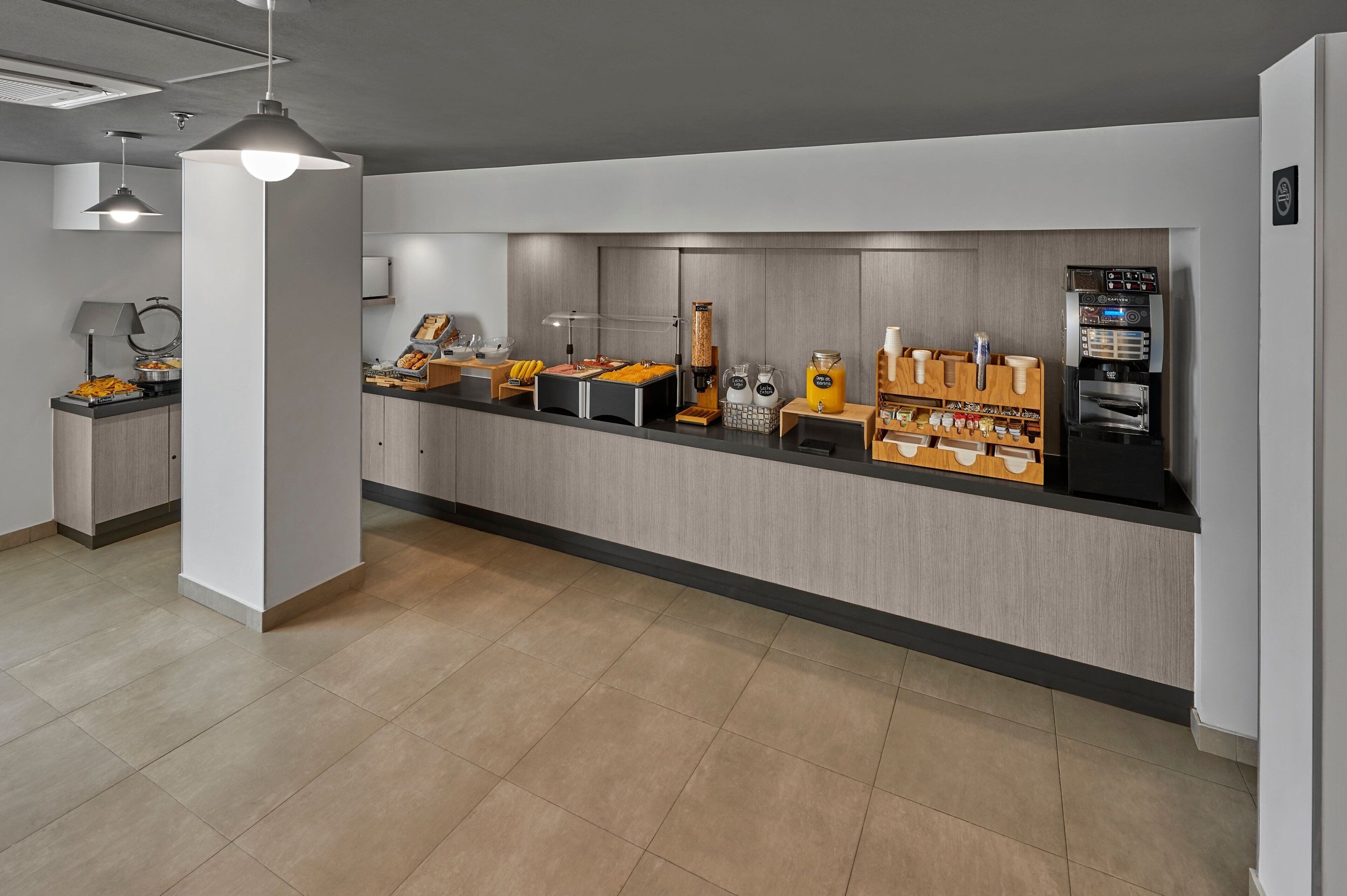 free daily continental breakfast