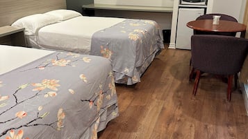 Deluxe Room, 2 Double Beds, Non Smoking