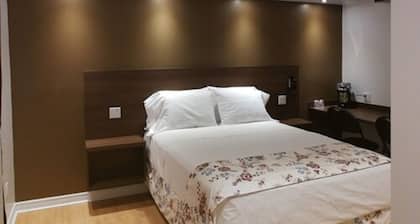 Motel Chez Nous