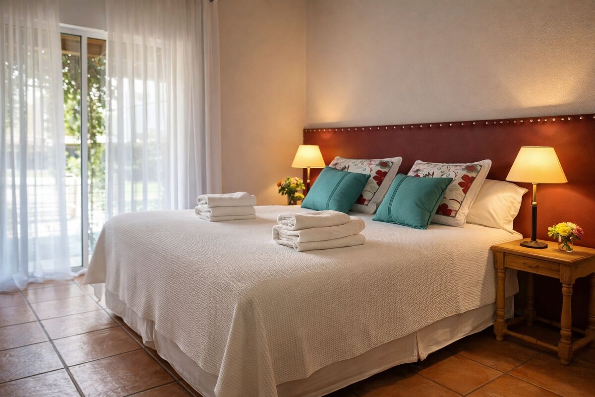 Junior Double Room | In-room safe, iron/ironing board (on request), free WiFi, bed sheets