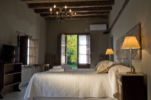 Superior Room | In-room safe, iron/ironing board, free WiFi, bed sheets - Verde Oliva Casa de Huéspedes (Maipu)