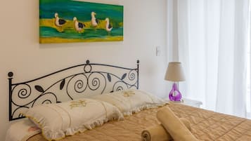 Standard Suite, Accessible | 2 bedrooms, hypo-allergenic bedding, individually decorated, desk