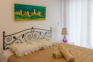 标准套房, 无障碍 | 2 多间卧室、防过敏的被褥、特色装修、办公桌