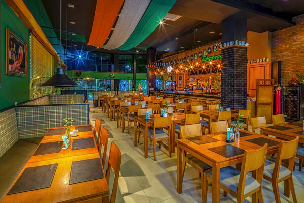 Breakfast, lunch and dinner served