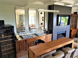 Fireplace - Q in Fresnaye (Cape Town)
