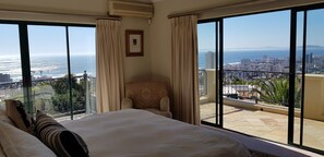 Luxury Villa, 4 Bedrooms, Sea View, Beachside | Terrace/patio - Q in Fresnaye (Cape Town)