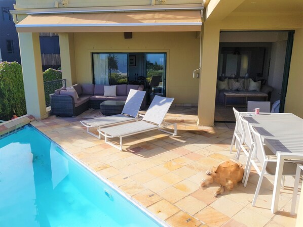 Outdoor pool - Q in Fresnaye (Cape Town)