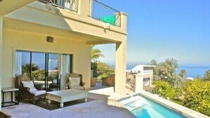 Unclassified image, 5 of 57, button - Q in Fresnaye (Cape Town)