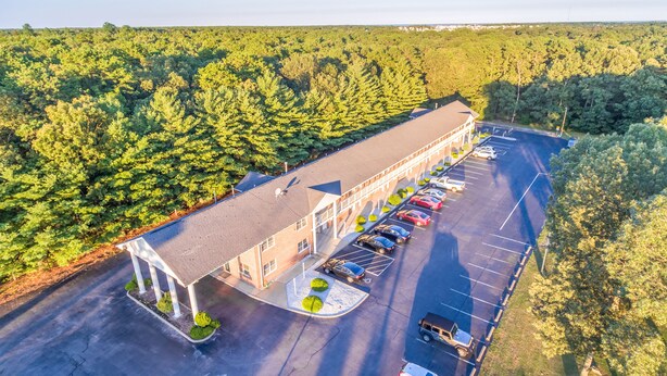 Aerial view - Bay Harbour Motor Lodge (Forked River)