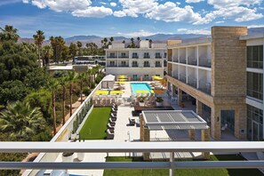 Mountain view - Hotel Paseo, Autograph Collection by Marriott (Palm Desert)