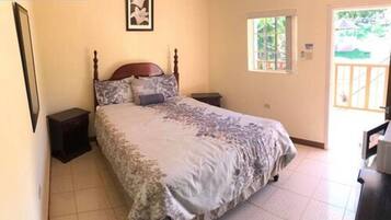 Superior Suite, 1 King Bed | Private kitchen | Fridge, microwave