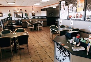 Restaurant - Hi Valley Motor Inn (Valleyview)