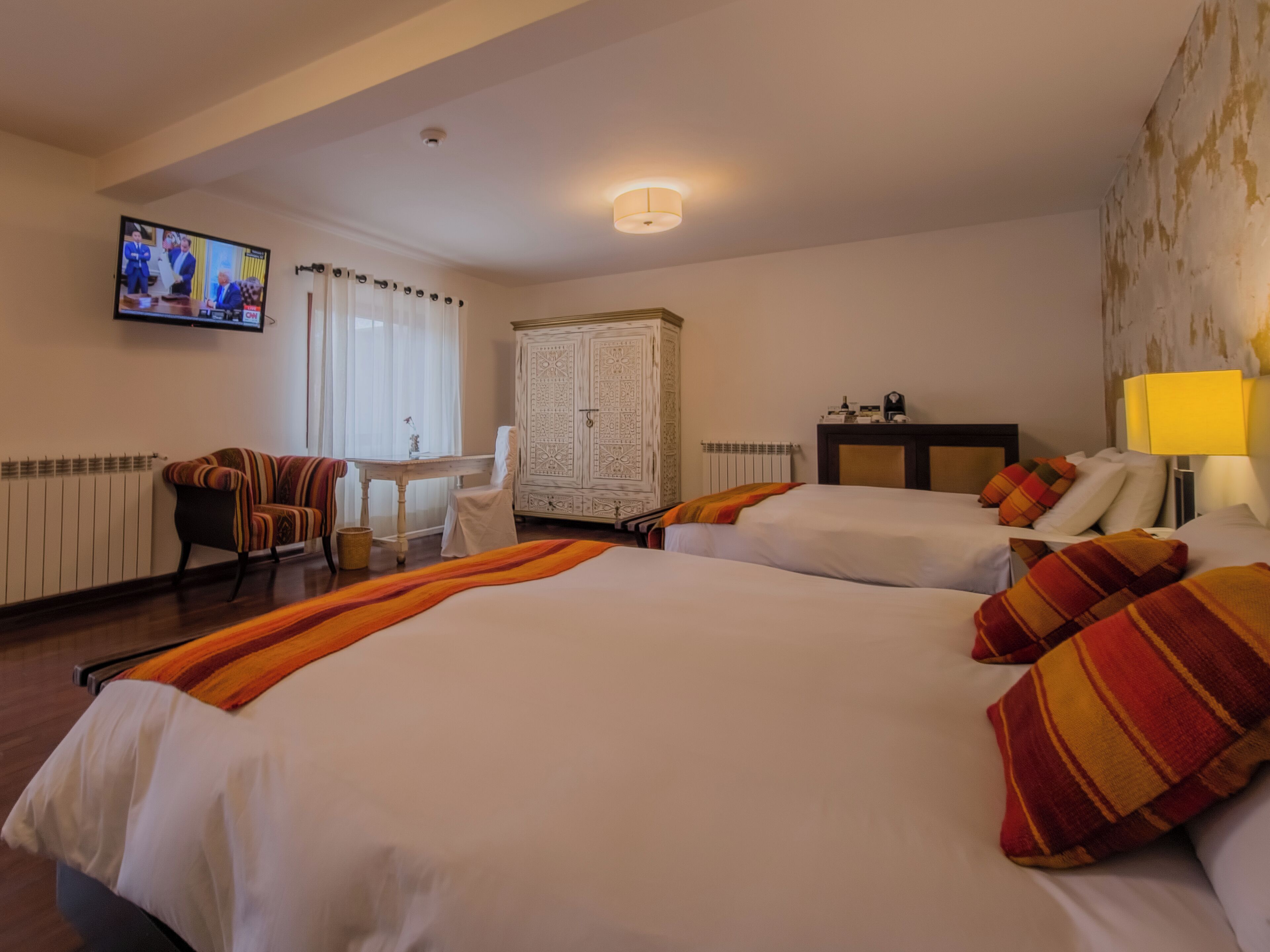 Habitación doble Premium, vista al patio, con vista al jardín (Paracas) | エジプト綿のシーツ、高級寝具、羽毛の掛け布団、ピロートップベッド