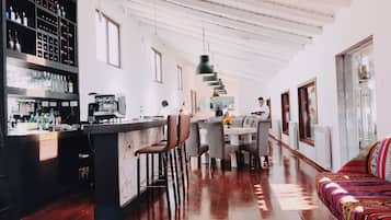 Bar (på overnatningsstedet)