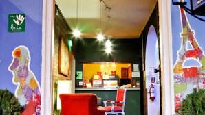 Lobby - Blue House Youth Hostel (Quito)