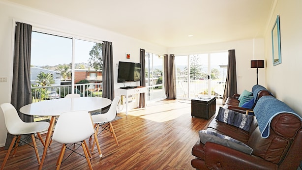 Exclusive Apartment, 2 Bedrooms, Accessible, Lake View | Living room - Beachcomber Pet Friendly (Merimbula)