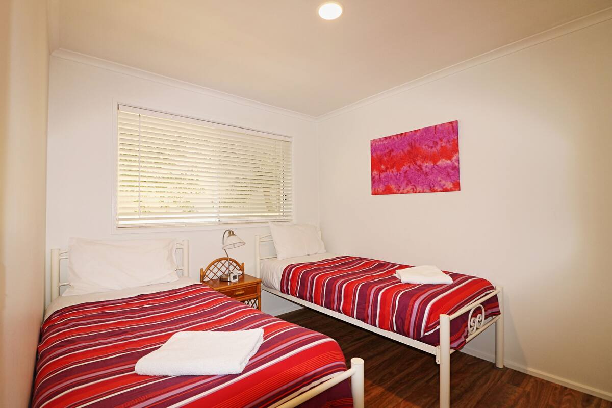 Exclusive Apartment, 2 Bedrooms, Accessible, Lake View | 2 bedrooms, laptop workspace, iron/ironing board, WiFi (free)