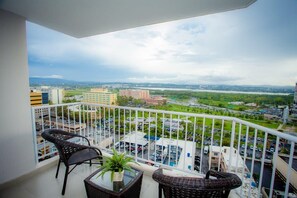 Property grounds - SPECTACULAR Gem 2-1 @ Marbella del Caribe - Isla Verde Beach (Isla Verde)