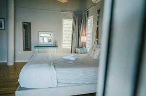 3 bedrooms, WiFi - SPECTACULAR Ensenada View @ Villa Ilusion Villa 1 - Punta Aloe #1 (Playa Sardinas II)