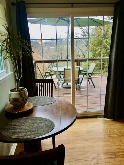 Acogedor apartamento cerca de West Asheville y distrito de artes del río!