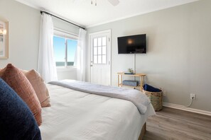 2 bedrooms, iron/ironing board, WiFi, bed sheets - Beautiful Top Floor Oceanfront Condo, Breathtaking Views from
Oceanfront Balcony (Carolina Beach)