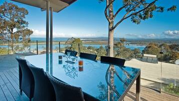 Rumah, 4 kamar tidur, pemandangan samudra | Balkon