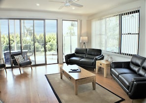 3 Bedroom Townhouse | Living area - Rolling Waves 1 (Merimbula)