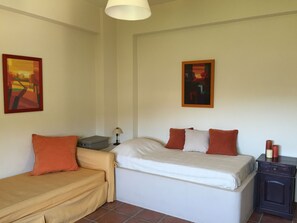 3 habitaciones, tabla de planchar con plancha y wifi gratis 