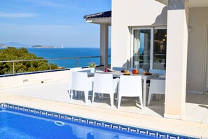 Piscina a l'aire lliure