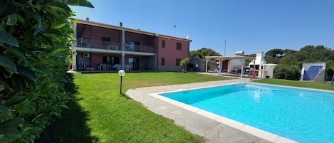 Alberca al aire libre