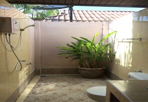 Deluxe-Bungalow | Badezimmer