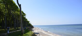 Disfruta de unas vacaciones en el mar Báltico en el marco junto al mar con un toque de exclusividad