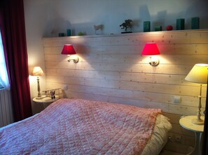 3 chambres, fer et planche Ă repasser, Wi-Fi, draps fournis